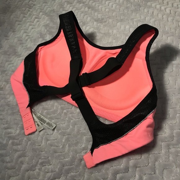 Victoria’s Secret Sports Bra - Picture 3 of 6